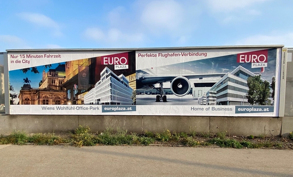 euro-plaza_2plakate_referenz.jpg