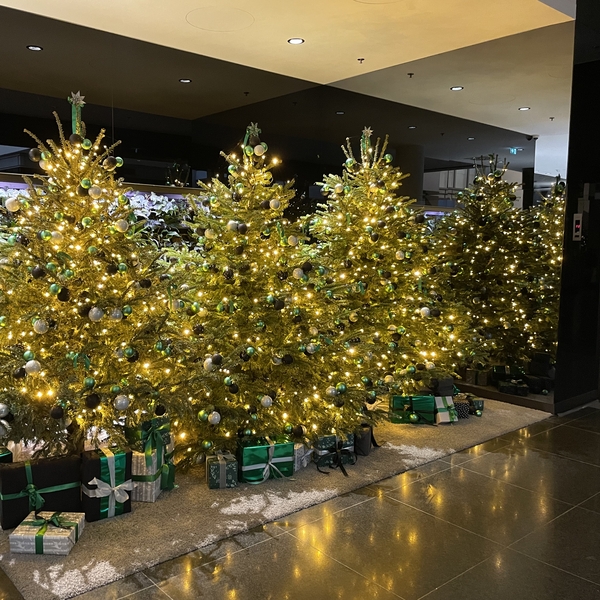 Kundenbindung Weihnachtsdeko IZD Tower