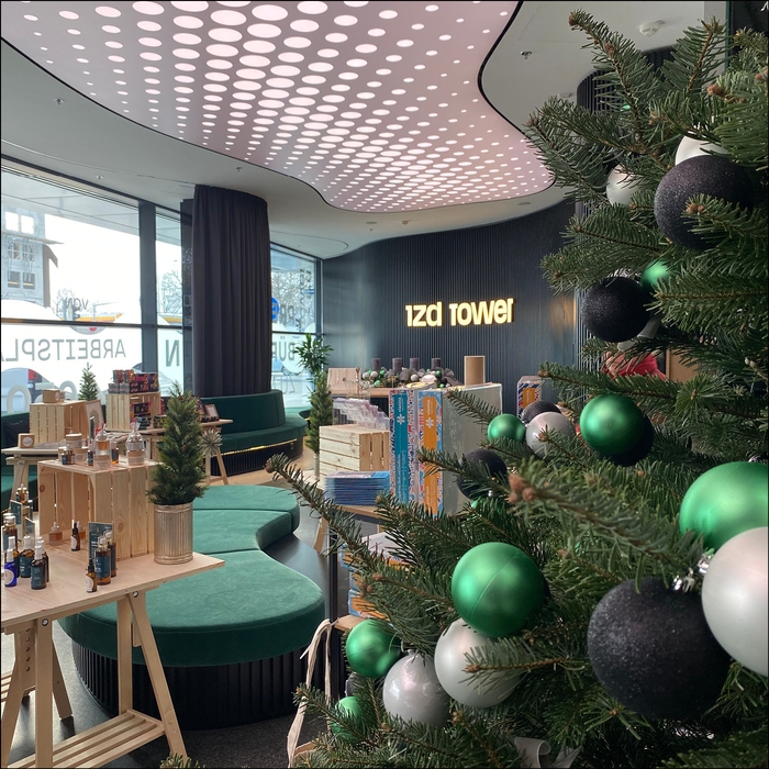 IZD Tower Weihnachtsmarkt