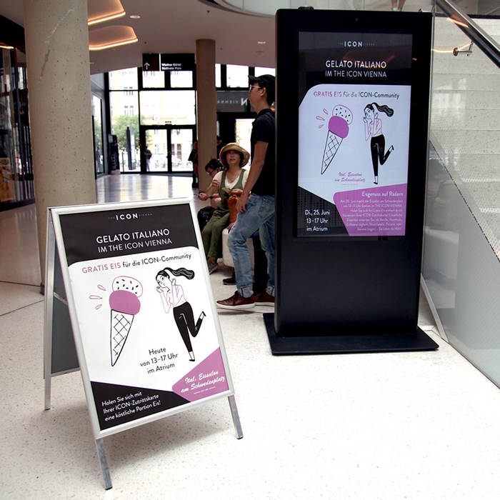 Bewerbung Eisevent mit Poster und digital Signage