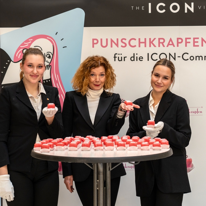 Das Verteilerteam vom Punschkrapfen